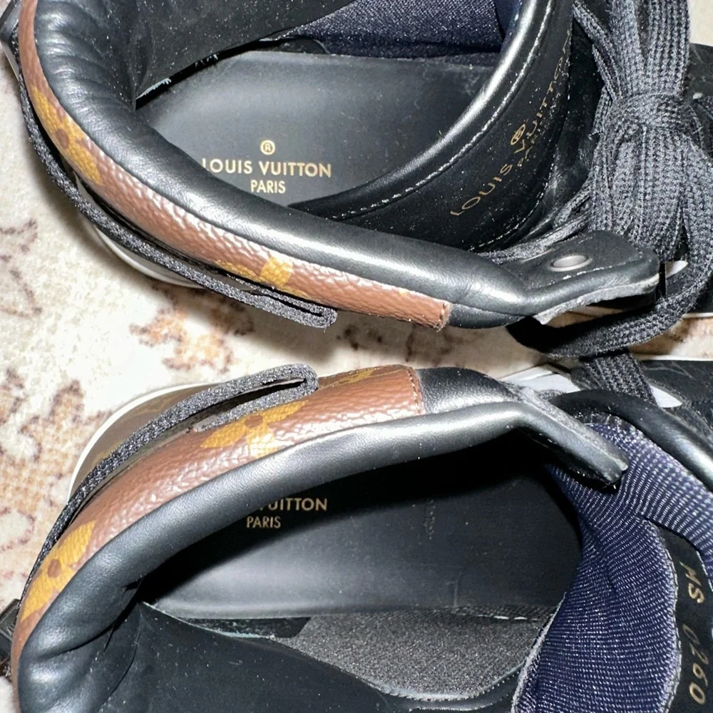 Louis Vuitton Monochrome High-Top Sneakers MS 0260 - Picture 6 of 8